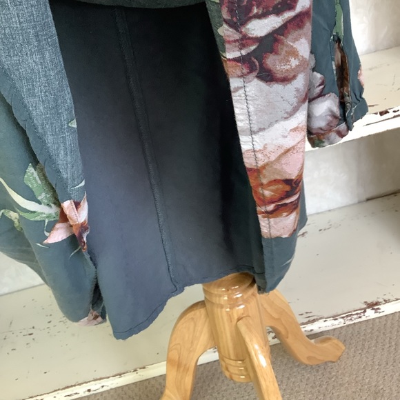 Green Floral Dress - Picture 6 of 9